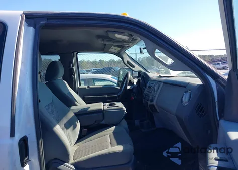 2011 Ford F-250 Xlt z USA, uszkodzony, nr VIN 1FT7X2BT1BEC26048